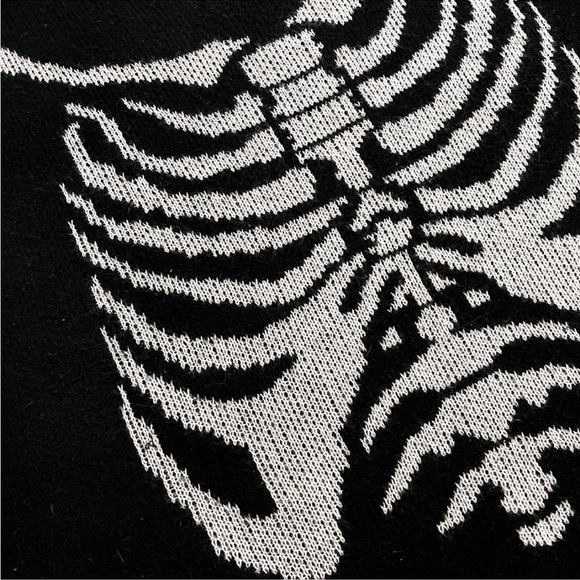 5/$25 - Boxy Fit Skeleton Sweater - Picture 2 of 2